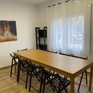 https://tarradellas-apartments.topbarcelonahotels.com